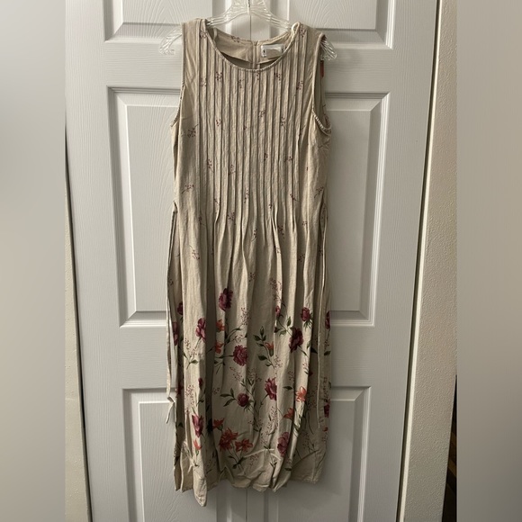 Miss Dorby tan and floral print dress - Picture 1 of 4